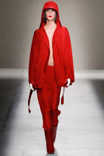 Look 24